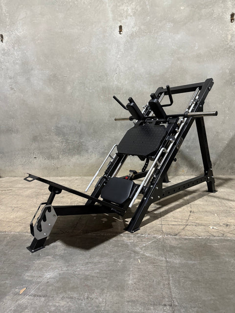 GIANT Leg Press